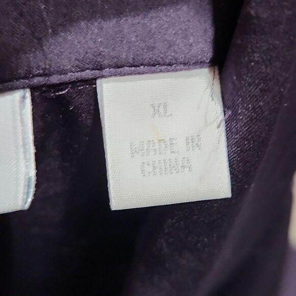 NY&Co Plum Purple Silky Long Sleeve Button Top - Picture 3 of 6